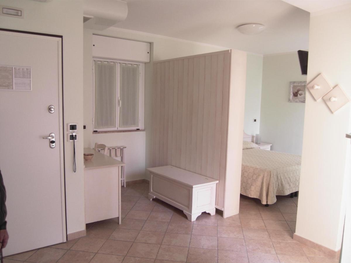 Residence Panama Alassio Esterno foto