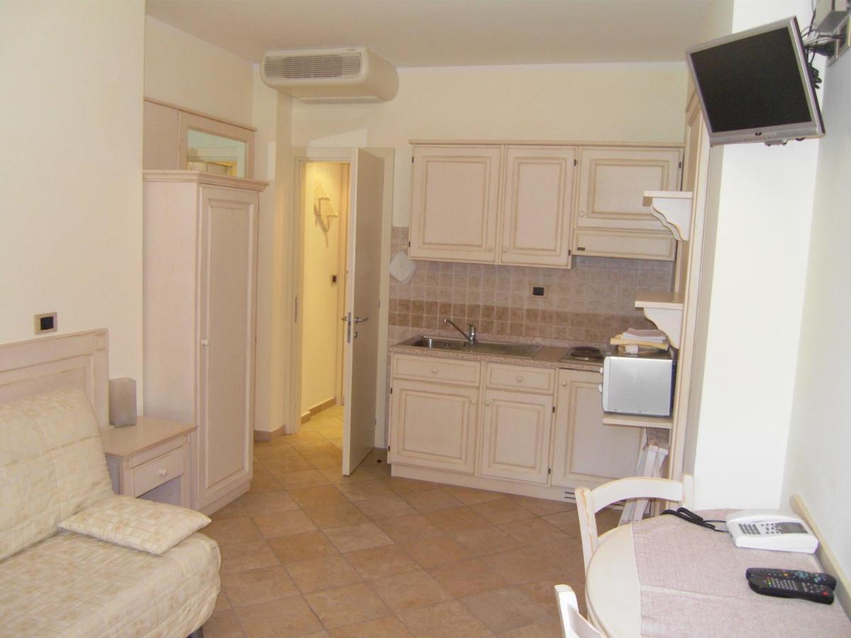 Residence Panama Alassio Esterno foto