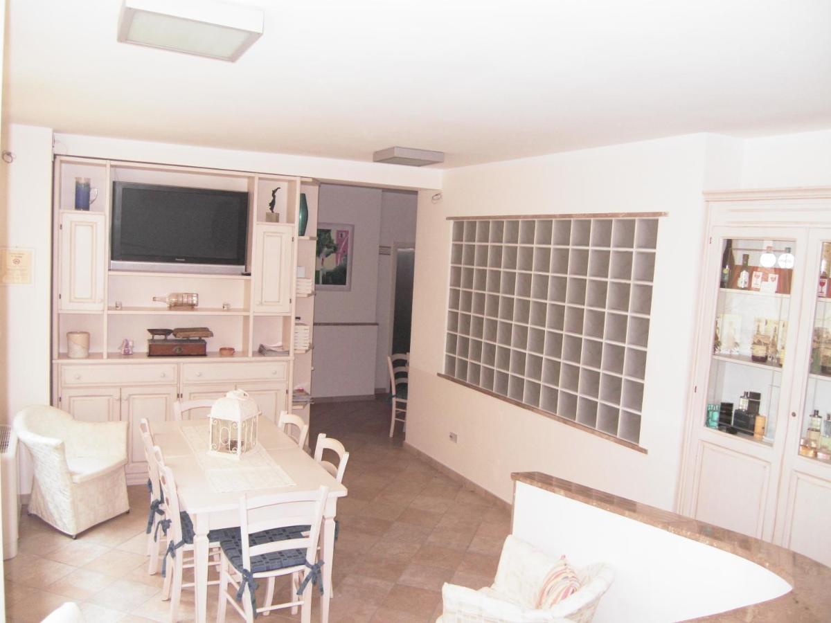 Residence Panama Alassio Esterno foto